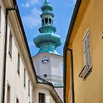 New Design & High Standard From 16th Century In Old Town-free Parking Apartment