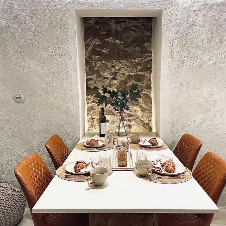 New Design & High Standard From 16th Century In Old Town-free Parking Apartment