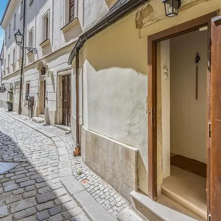 Lejlighed New Design & High Standard From 16th Century In Old Town-free Parking