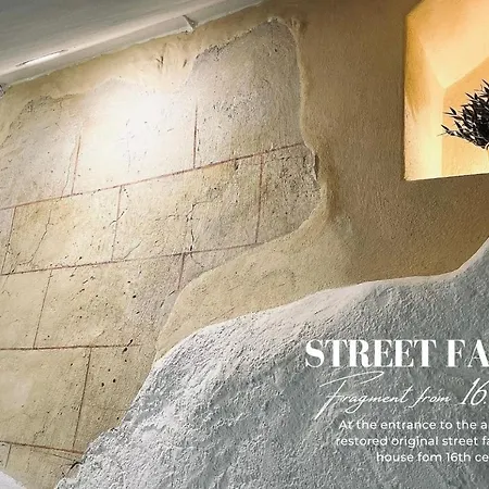 New Design & High Standard From 16th Century In Old Town-free Parking Bratislava