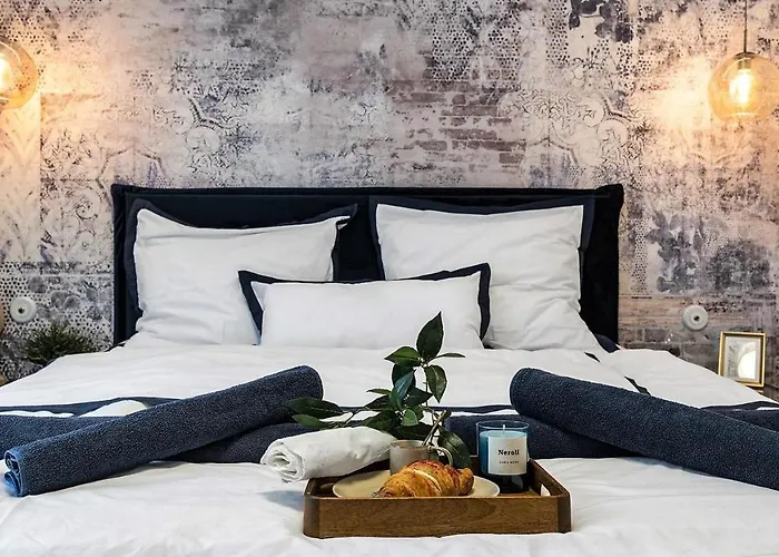 New Design & High Standard From 16th Century In Old Town-free Parking Apartamento Bratislava