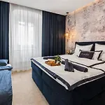New Design & High Standard From 16th Century In Old Town-free Parking Lejlighed Bratislava
