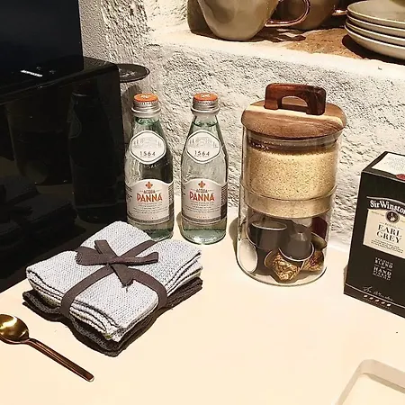 Apartment New Design & High Standard From 16th Century In Old Town-free Parking Bratislava